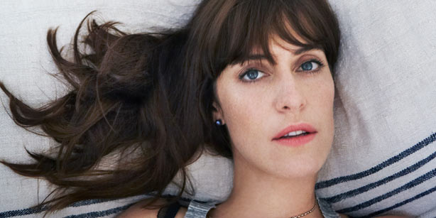 Feist apresenta cover de Peter Gabriel