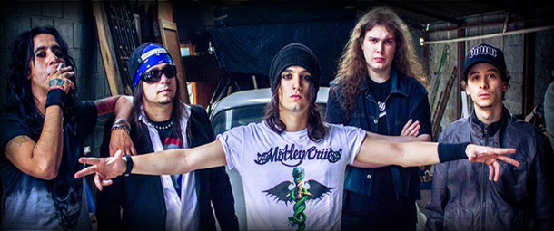 Sioux 66 abre o show do Guns em SP