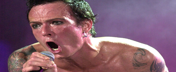 Scott Weiland voltaria para o Velvet Revolver por dinheiro