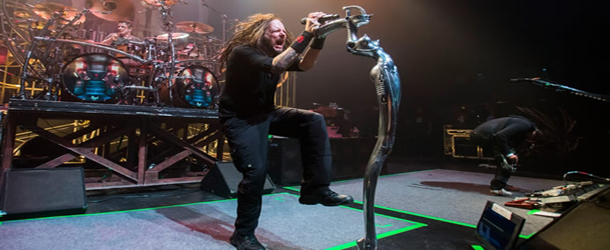 Assista live video de “Hater” do Korn