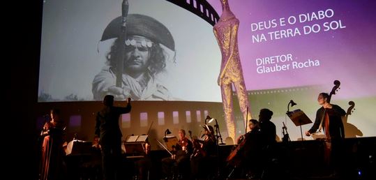 Glauber Rocha é homenageado no Festival de Cinema de Brasília