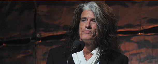 Joe Perry fala sobre dificuldade em escrever livro