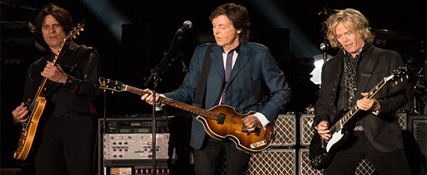 Paul McCartney traz Beatles e chuva para São Paulo