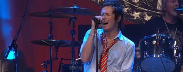 Scott Weiland promete novo single ainda para 2014