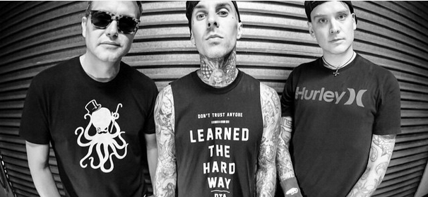 Blink-182 faz show com nova formação