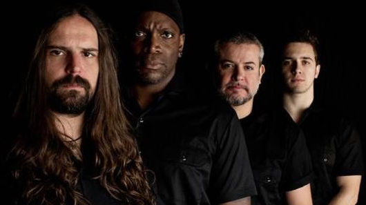 Sepultura lança lyric vídeo de “Under My Skin”