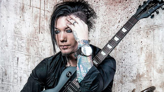 Ex-Guns N´Roses, DJ Ashba é preso por dirigir bêbado