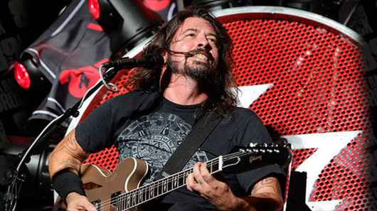 “Prefiro luzes de isqueiros a de celulares”, diz Dave Grohl