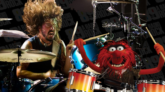 Veja Dave Grohl desafiando Animal, dos Muppets na bateria