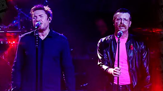 Duran Duran e Eagles Of Death Metal tocam juntos “Save a Prayer”