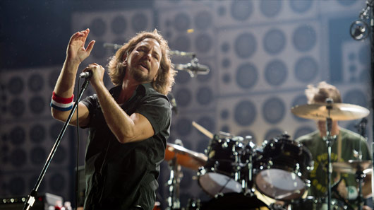 Veja Pearl Jam tocando Pink Floyd em Porto Alegre