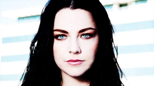 Amy Lee faz cover de Chris Issak