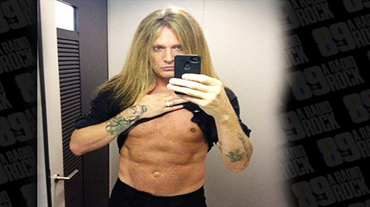 Sebastian Bach diz que há possibilidade de se reunir com Skid Row