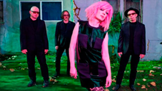 Garbage lança vídeos para três faixas com ensaios da banda