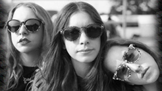 HAIM libera trailer de filme com bastidores do novo disco