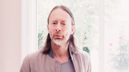 Radiohead: Thom Yorke faz nova versão de “Creep” para desfile de moda