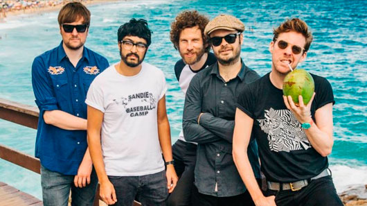 89 fala com vocalista e baixista do Kaiser Chiefs