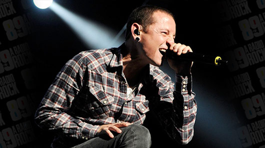 Chester Bennington, do Linkin Park, é encontrado morto, diz site