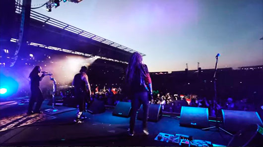 Korn libera vídeo de “Rotting In Vain” ao vivo