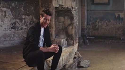 Bastille lança clipe para a faixa “Send Them Off!”