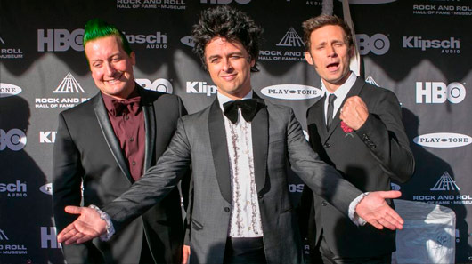 Vídeo: Green Day protesta contra Donald Trump