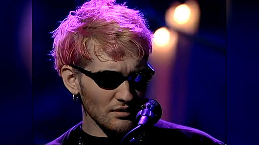 Ouça Layne Staley, vocalista original do Alice in Chains, cantando funk