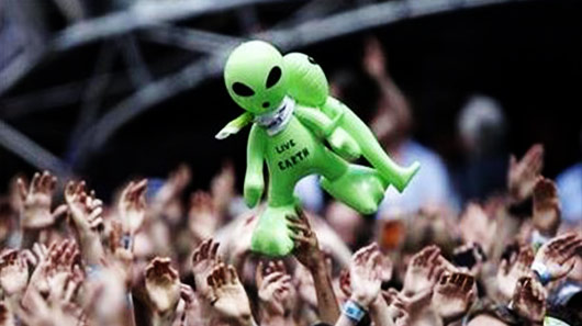 “Extraterrestres” interferem no show do Radiohead em Coachella