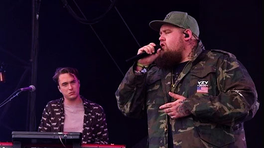 Veja Rag‘n’Bone Man cantando “Human” em Glastonbury