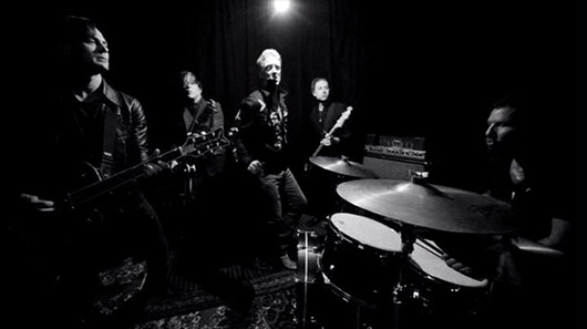 Queens Of The Stone Age libera seu novo videoclipe