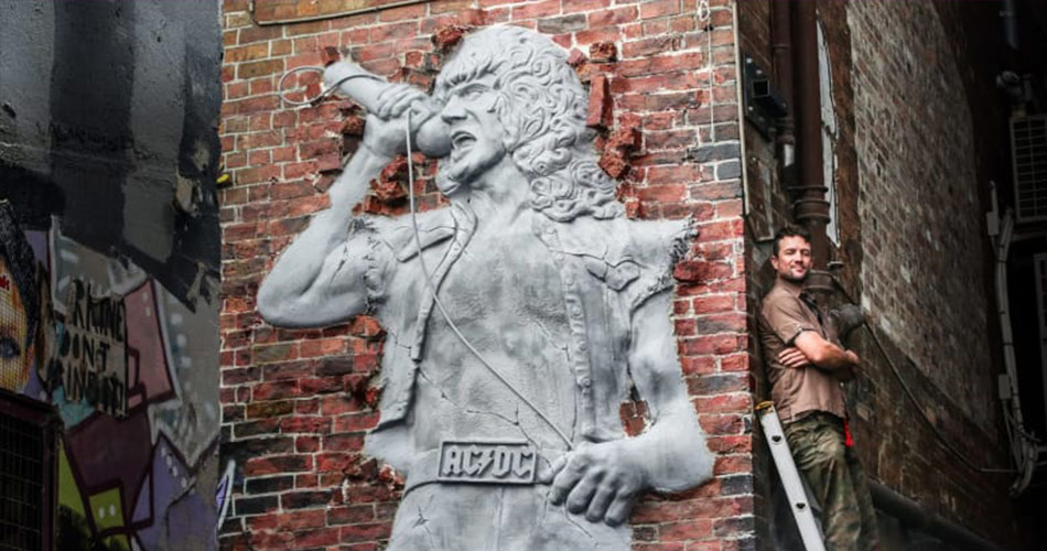 Vídeo: escultura de Bon Scott é inaugurada em Melbourne