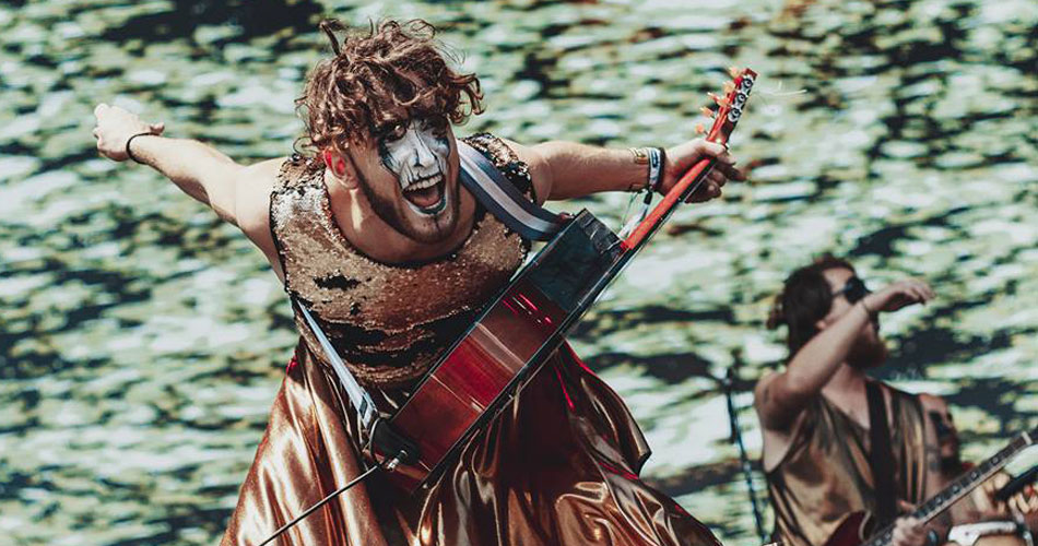 Francisco El Hombre faz show impactante no Lollapalooza