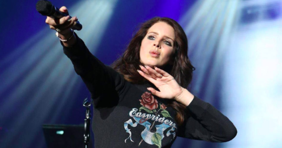 Lana Del Rey registra disco de vinil mais vendido do ano