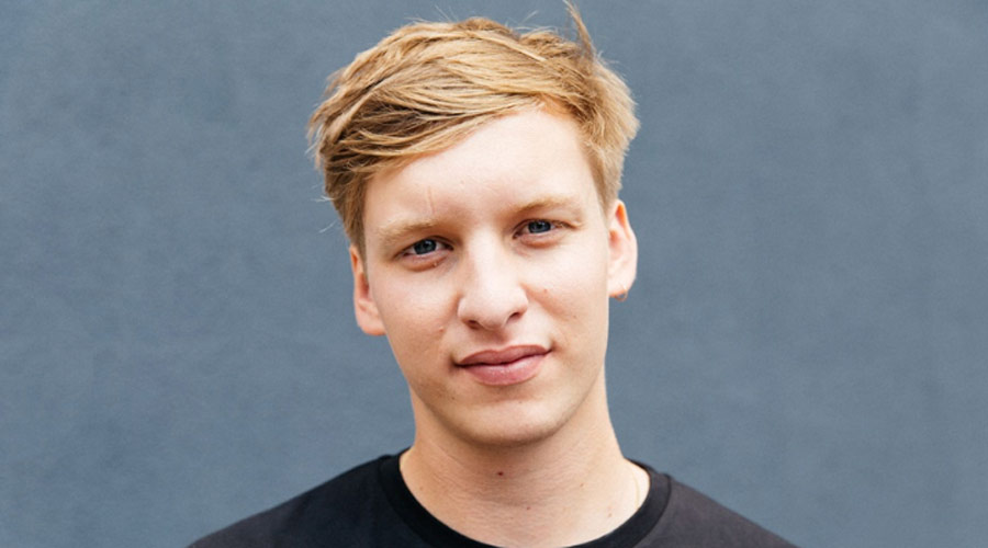 Prestes a desembarcar no Brasil, George Ezra lança lyric video de “Shotgun”