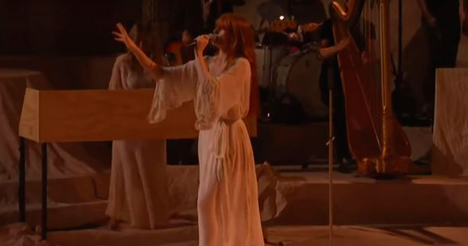 Assista: Florence + The Machine apresenta “Hunger” no “The Late Show”