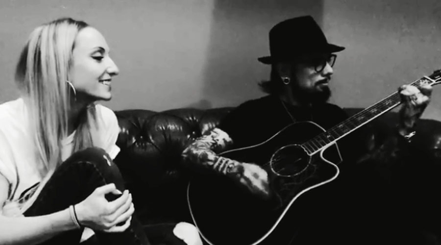 Veja Dave Navarro fazendo cover de “Man in the Box”, do Alice in Chains