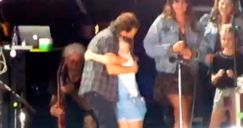 Assista: Eddie Vedder dança com filha caçula durante show do Pearl Jam