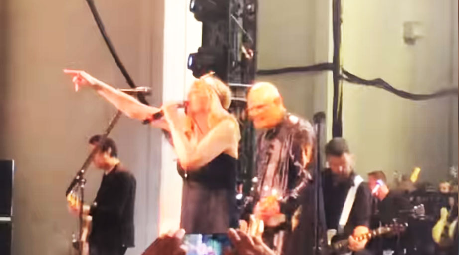 Smashing Pumpkins toca “Malibu” e “Celebrity Skin” com Courtney Love