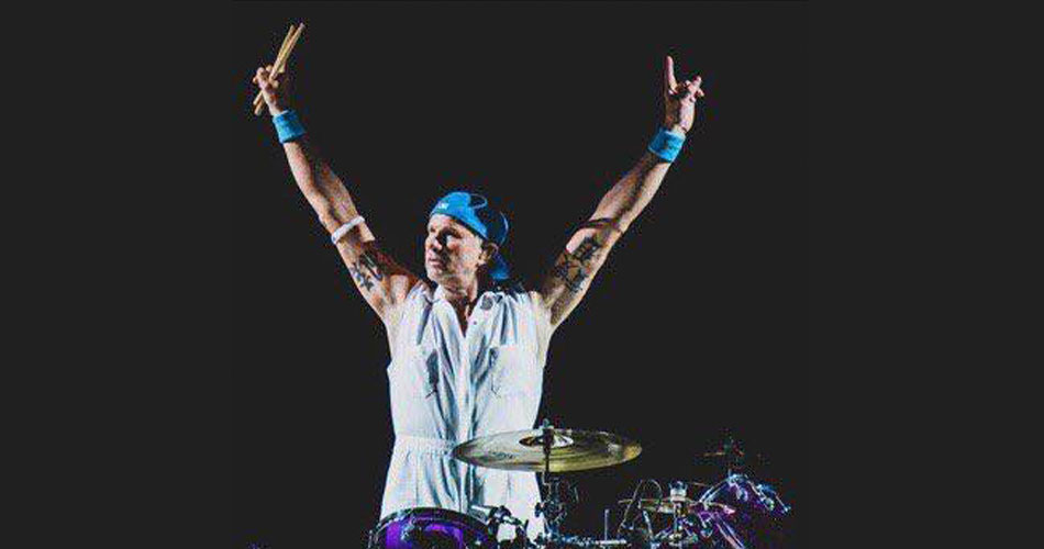 Chad Smith confirma novo álbum do Red Hot Chili Peppers com John Frusciante