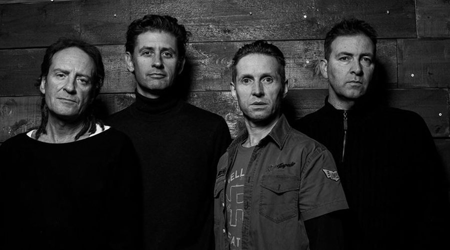 Destaque do Hollywood Rock 1992, Jesus Jones retorna ao Brasil