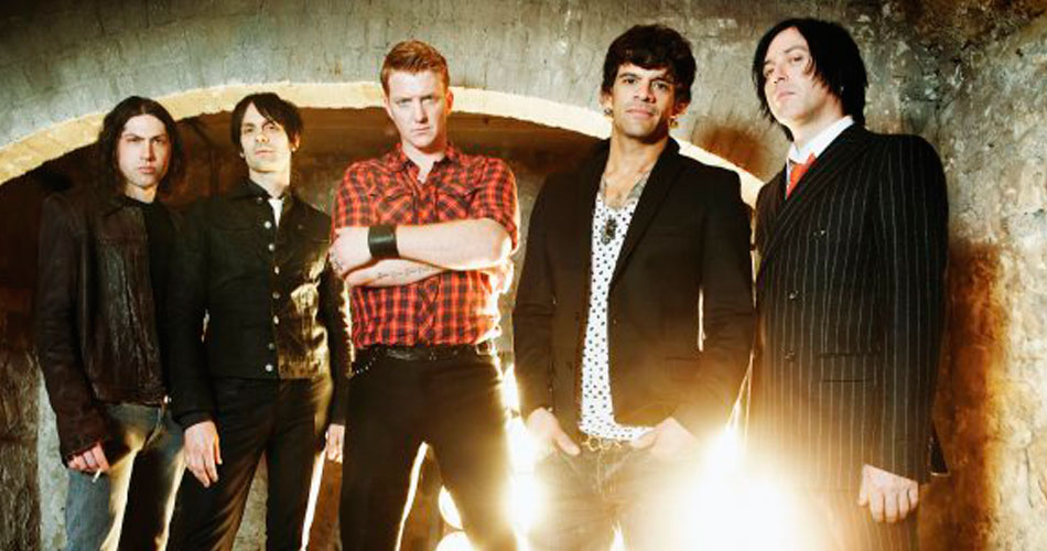 Queens of the Stone Age prepara lançamento de EP com canções natalinas