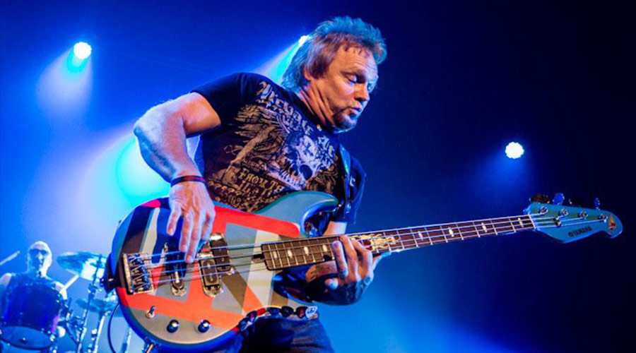 Michael Anthony: “não falo com os caras do Van Halen desde 2004”