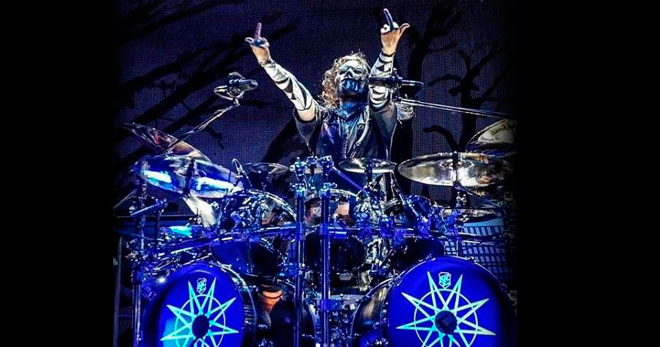 Jay Weinberg, do Slipknot, posta foto da batera suja de sangue durante gravações do novo álbum