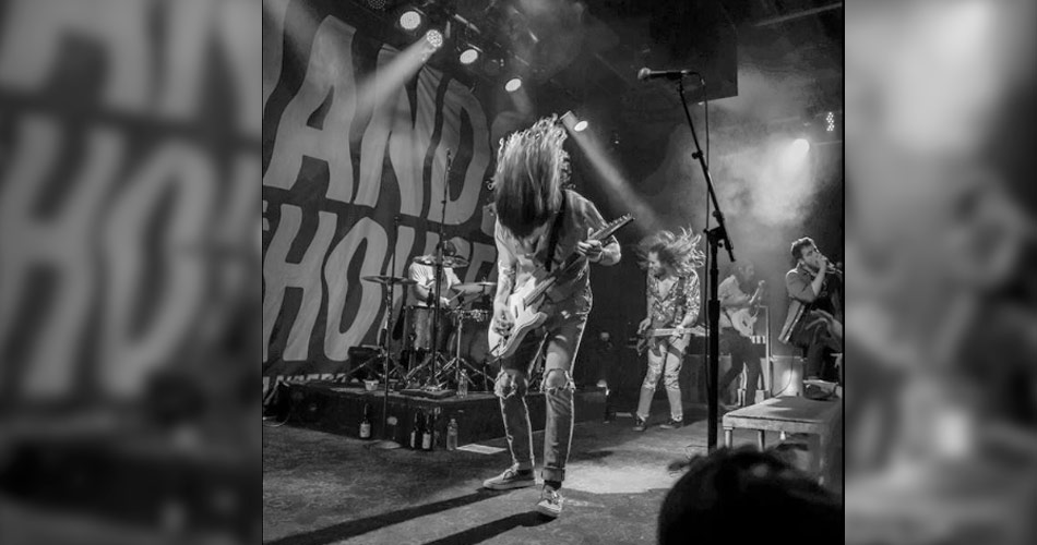 Rock and Roll australiano: Hands Like Houses viaja pelo deserto em novo clipe