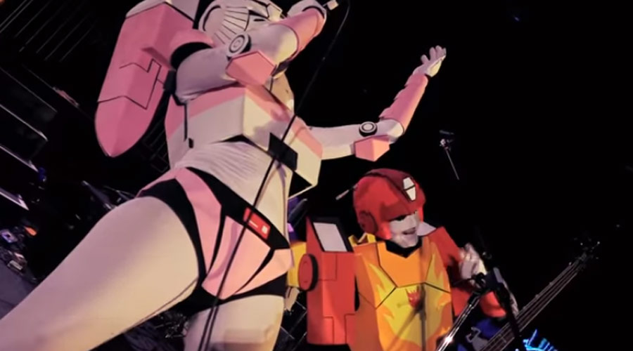 Banda de “Transformers” faz cover matadora de “Immigrant Song”, do Led Zeppelin