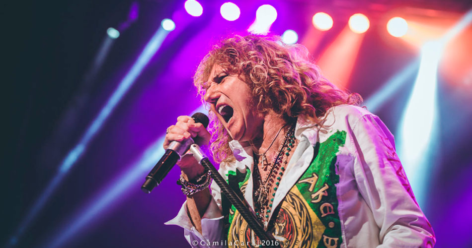 Whitesnake mostra mais uma música inédita: “Trouble Is Your Middle Name”