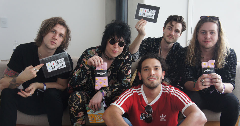 Assista: 89 fala com os caras do The Struts nos bastidores do Lolla