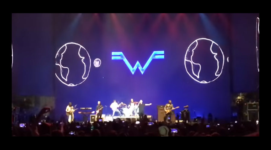 Vídeo: Weezer toca clássico dos anos 80 com Tears For Fears em Coachella