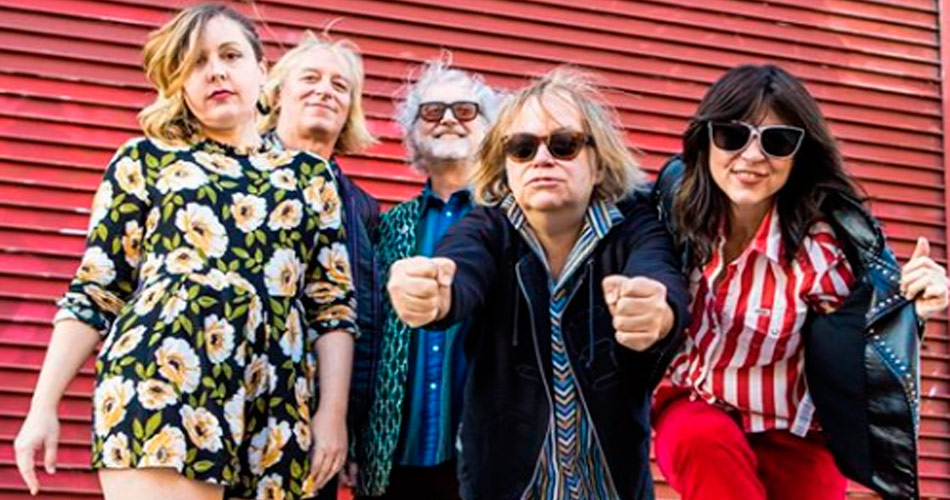 Filthy Friends, banda de Peter Buck, do REM, disponibiliza videoclipe