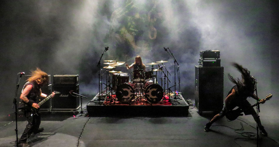 Claustrofobia abre show do Slayer em SP