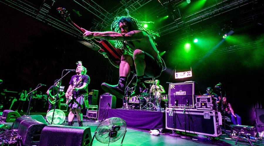 NOFX retorna com novo single; ouça “Darby Crashing Your Party”